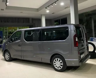 Opel Vivaro 2018 met Vooraandrijving systeem, beschikbaar in Tirana.