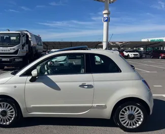 Vooraanzicht van een huurauto Fiat 500 in Alicante, Spanje ✓ Auto #12957. ✓ Transmissie Automatisch TM ✓ 0 beoordelingen.