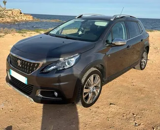 Verhuur Peugeot 2008. Comfort, Crossover Auto te huur in Spanje ✓ Borg van Borg van 400 EUR ✓ Verzekeringsmogelijkheden TPL, CDW, Diefstal.