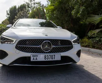 Verhuur Mercedes-Benz CLA250. Comfort, Premium Auto te huur in de VAE ✓ Borg van Borg van 2000 AED ✓ Verzekeringsmogelijkheden TPL, CDW.