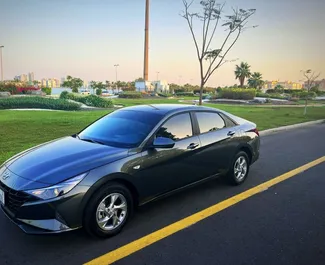 Verhuur Hyundai Elantra. Comfort, Premium Auto te huur in de VAE ✓ Borg van Borg van 2000 AED ✓ Verzekeringsmogelijkheden TPL, CDW.