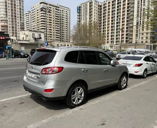 Vooraanzicht van een huurauto Hyundai Santa Fe in Bakoe, Azerbeidzjan ✓ Auto #12941. ✓ Transmissie Automatisch TM ✓ 0 beoordelingen.