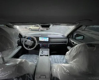 Benzine motor van 2,5L van Hyundai Santa Fe 2025 te huur in Dubai.