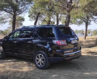 Verhuur GMC Acadia. Comfort, SUV Auto te huur in Georgië ✓ Borg van Zonder Borg ✓ Verzekeringsmogelijkheden TPL, CDW, SCDW, Passagiers, Diefstal.
