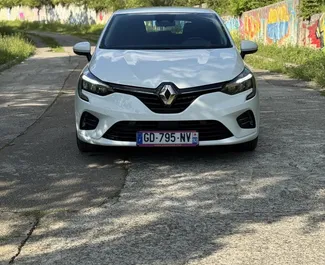 Vooraanzicht van een huurauto Renault Clio 5 in Budva, Montenegro ✓ Auto #13120. ✓ Transmissie Automatisch TM ✓ 0 beoordelingen.