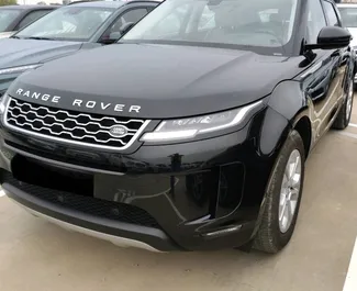 Vooraanzicht van een huurauto Land Rover Range Rover Evoque in Barcelona, Spanje ✓ Auto #13133. ✓ Transmissie Automatisch TM ✓ 0 beoordelingen.