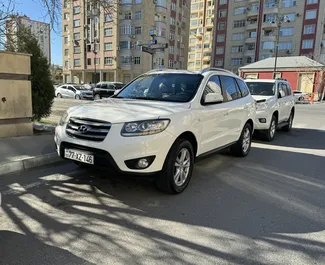 Vooraanzicht van een huurauto Hyundai Santa Fe in Bakoe, Azerbeidzjan ✓ Auto #12936. ✓ Transmissie Automatisch TM ✓ 0 beoordelingen.