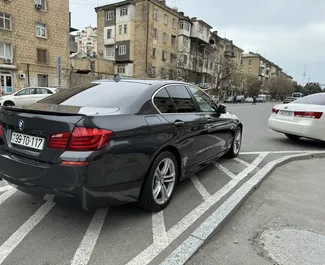 Verhuur BMW 520d. Comfort, Premium Auto te huur in Azerbeidzjan ✓ Borg van Borg van 300 AZN ✓ Verzekeringsmogelijkheden TPL, CDW.