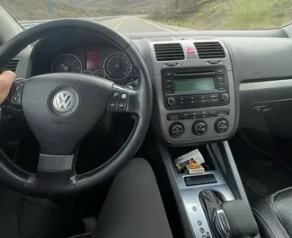 Verhuur Volkswagen Golf 5. Economy, Comfort Auto te huur in Albanië ✓ Borg van Zonder Borg ✓ Verzekeringsmogelijkheden TPL, Buitenland.