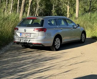 Autohuur Volkswagen Passat Variant 2020 in in Montenegro, met Diesel brandstof en 120 pk ➤ Vanaf 40 EUR per dag.