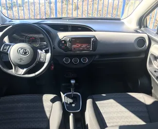 Autohuur Toyota Yaris 2018 in in Montenegro, met Benzine brandstof en 100 pk ➤ Vanaf 17 EUR per dag.