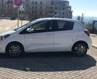 Autohuur Toyota Yaris #11802 Automatisch in Rafailovici, uitgerust met 1,4L motor ➤ Van Nikola in Montenegro.