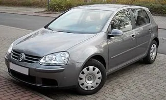 Vooraanzicht van een huurauto Volkswagen Golf 5 in Podgorica, Montenegro ✓ Auto #13159. ✓ Transmissie Handmatig TM ✓ 0 beoordelingen.