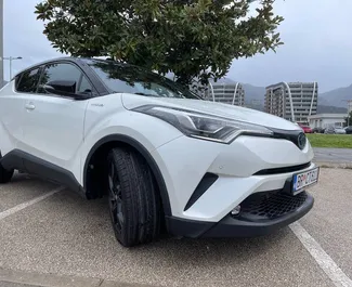 Autohuur Toyota C-HR 2019 in in Montenegro, met Hybride brandstof en 98 pk ➤ Vanaf 30 EUR per dag.