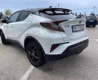 Toyota C-HR 2019 beschikbaar voor verhuur in Bar, met een kilometerlimiet van 200 km/dag.