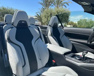 Benzine motor van L van BMW M4 Competition 2023 te huur in Alicante.
