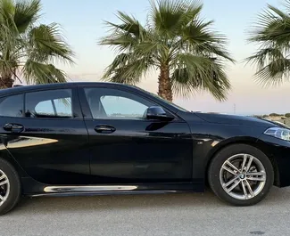 Verhuur BMW 116d. Comfort, Premium Auto te huur in Spanje ✓ Borg van Borg van 1000 EUR ✓ Verzekeringsmogelijkheden TPL.