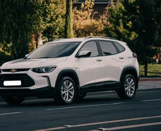 Vooraanzicht van een huurauto Chevrolet Tracker in Tasjkent, Oezbekistan ✓ Auto #6837. ✓ Transmissie Automatisch TM ✓ 0 beoordelingen.