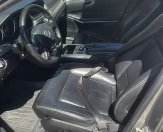Autohuur Mercedes-Benz E220 2016 in in Albanië, met Diesel brandstof en 104 pk ➤ Vanaf 55 EUR per dag.