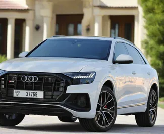Vooraanzicht van een huurauto Audi Q8 in Dubai, Verenigde Arabische Emiraten ✓ Auto #13443. ✓ Transmissie Automatisch TM ✓ 0 beoordelingen.