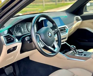 Autohuur BMW 330i #13445 Automatisch in Dubai, uitgerust met 2,0L motor ➤ Van Mohammad in de VAE.