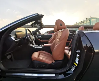 Verhuur BMW 430i Cabrio. Premium, Luxe, Cabriolet Auto te huur in de VAE ✓ Borg van Borg van 2500 AED ✓ Verzekeringsmogelijkheden TPL.