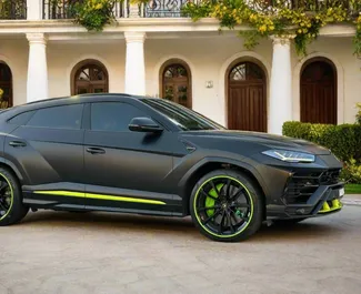 Benzine motor van 4,0L van Lamborghini Urus 2022 te huur in Dubai.