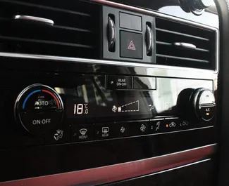 Autohuur Nissan Patrol 2022 in in de VAE, met Benzine brandstof en 400 pk ➤ Vanaf 450 AED per dag.