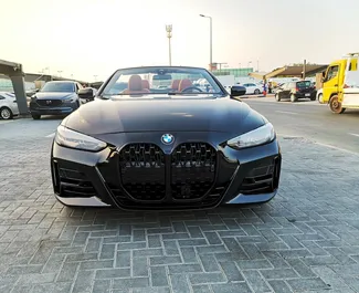 Vooraanzicht van een huurauto BMW 430i Cabrio in Dubai, Verenigde Arabische Emiraten ✓ Auto #13573. ✓ Transmissie Automatisch TM ✓ 0 beoordelingen.