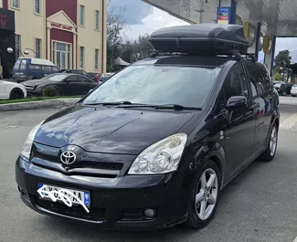 Autohuur Toyota Corolla Verso #13391 Handmatig op de luchthaven van Tirana, uitgerust met 55,0L motor ➤ Van Marina in Albanië.