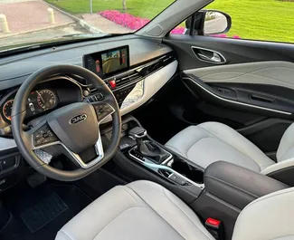 Autohuur JAC JS4 #13272 Automatisch in Dubai, uitgerust met 1,5L motor ➤ Van Mohammad in de VAE.