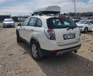 Autohuur Chevrolet Captiva 2014 in in Albanië, met Diesel brandstof en 184 pk ➤ Vanaf 40 EUR per dag.