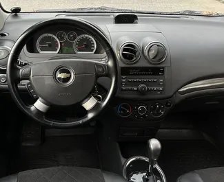Chevrolet Aveo 2022 beschikbaar voor verhuur in Tasjkent, met een kilometerlimiet van 200 km/dag.