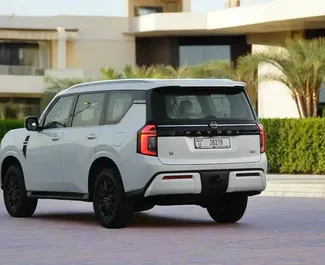 Benzine motor van 5,6L van Nissan Patrol 2025 te huur in Dubai.