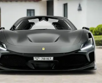 Vooraanzicht van een huurauto Ferrari F8 Spider in Dubai, Verenigde Arabische Emiraten ✓ Auto #13372. ✓ Transmissie Automatisch TM ✓ 0 beoordelingen.