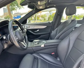 Autohuur Mercedes-Benz C300 Coupe 2021 in in de VAE, met Benzine brandstof en 255 pk ➤ Vanaf 350 AED per dag.