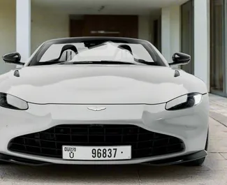 Vooraanzicht van een huurauto Aston Martin Vantage in Dubai, Verenigde Arabische Emiraten ✓ Auto #13492. ✓ Transmissie Automatisch TM ✓ 0 beoordelingen.