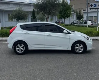 Autohuur Hyundai Accent Blue 2019 in in Albanië, met Diesel brandstof en 130 pk ➤ Vanaf 18 EUR per dag.