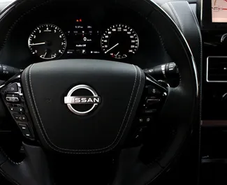 Verhuur Nissan Patrol. Premium, Luxe, SUV Auto te huur in de VAE ✓ Borg van Borg van 2500 AED ✓ Verzekeringsmogelijkheden TPL.