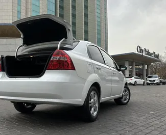 Verhuur Chevrolet Aveo. Economy Auto te huur in Oezbekistan ✓ Borg van Borg van 300 USD ✓ Verzekeringsmogelijkheden TPL, CDW.