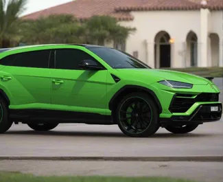 Benzine motor van 4,0L van Lamborghini Urus 2021 te huur in Dubai.
