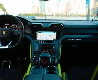 Autohuur Lamborghini Urus 2022 in in de VAE, met Benzine brandstof en 641 pk ➤ Vanaf 2800 AED per dag.