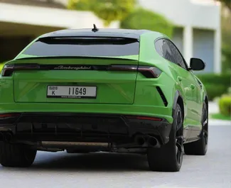 Lamborghini Urus 2021 beschikbaar voor verhuur in Dubai, met een kilometerlimiet van onbeperkt.