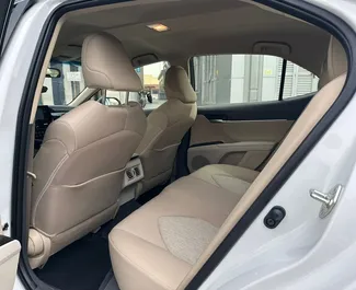 Autohuur Toyota Camry #13333 Automatisch in Dubai, uitgerust met 2,5L motor ➤ Van Mohammad in de VAE.