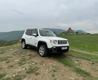 Autohuur Jeep Renegade 2017 in in Georgië, met Benzine brandstof en  pk ➤ Vanaf 166 GEL per dag.