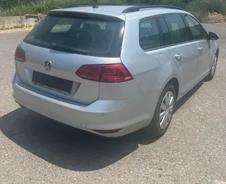 Vooraanzicht van een huurauto Volkswagen Golf Variant in Budva, Montenegro ✓ Auto #13184. ✓ Transmissie Handmatig TM ✓ 0 beoordelingen.