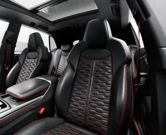 Autohuur Audi RS Q8 2023 in in de VAE, met Benzine brandstof en 600 pk ➤ Vanaf 1250 AED per dag.