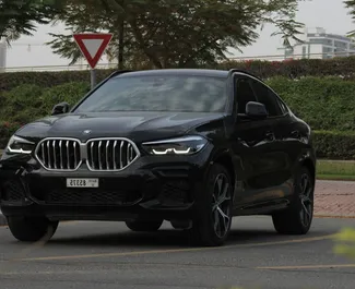 Vooraanzicht van een huurauto BMW X6 in Dubai, Verenigde Arabische Emiraten ✓ Auto #13450. ✓ Transmissie Automatisch TM ✓ 0 beoordelingen.