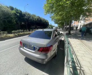 Autohuur Mercedes-Benz E220 #13170 Automatisch in Tirana, uitgerust met 2,2L motor ➤ Van Oltjon in Albanië.