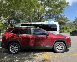 Autohuur Jeep Cherokee 2017 in in Georgië, met Benzine brandstof en 100 pk ➤ Vanaf 150 GEL per dag.